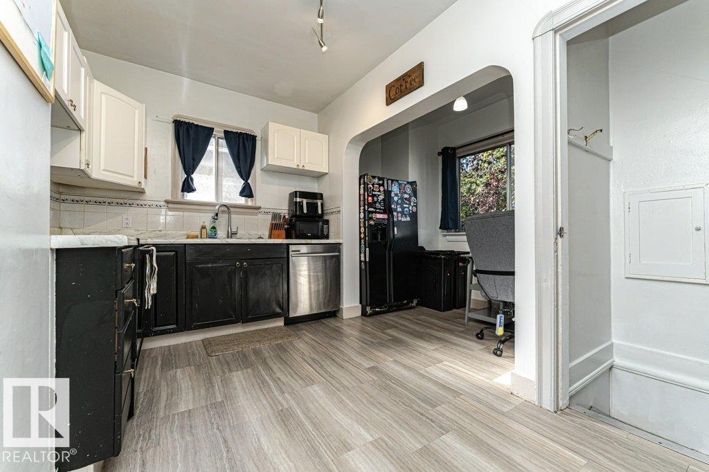 11910 94 St Nw Property Photo 16