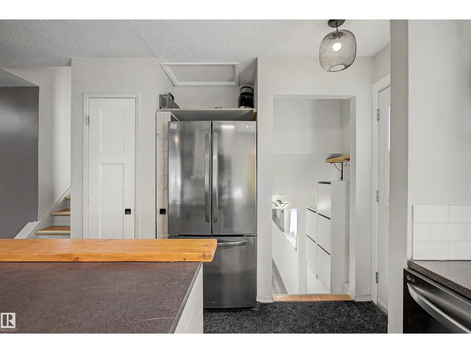 3211 71 St Nw Property Photo 10