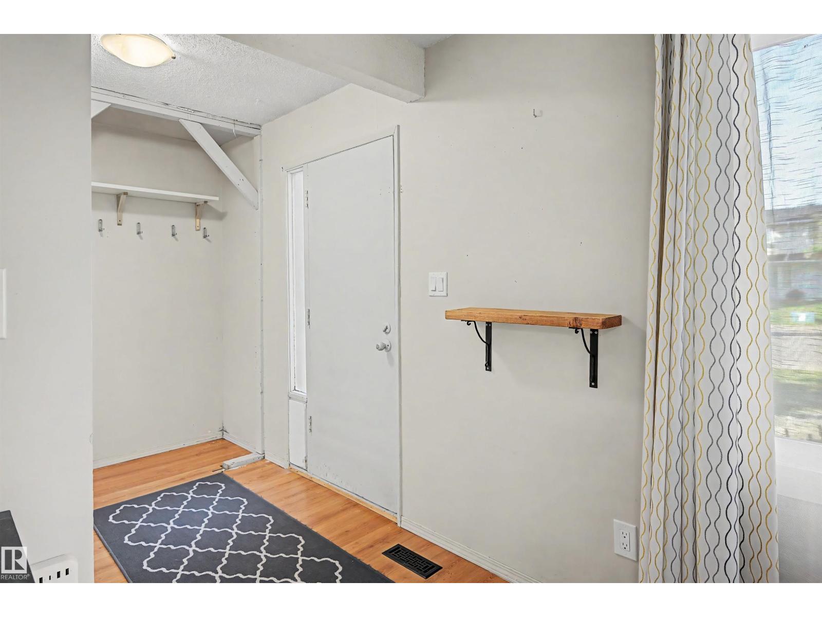 3211 71 St Nw Property Photo 15
