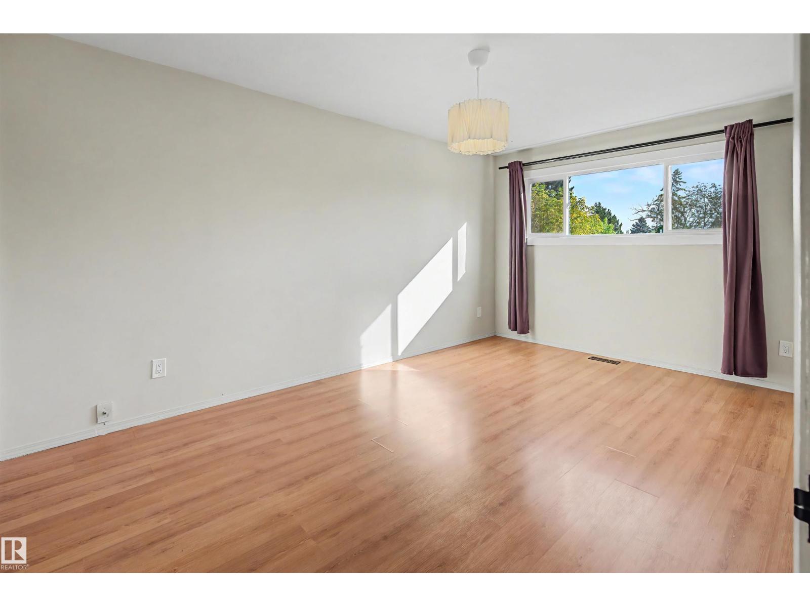 3211 71 St Nw Property Photo 17