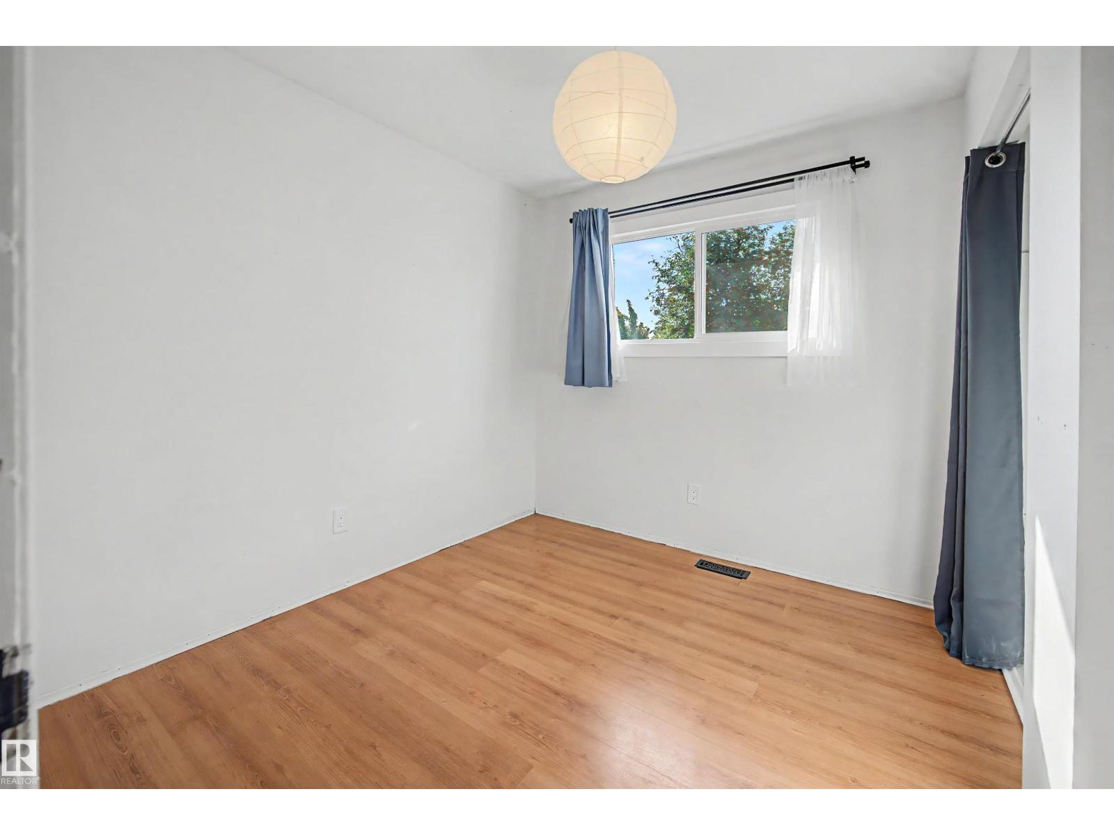 3211 71 St Nw Property Photo 22