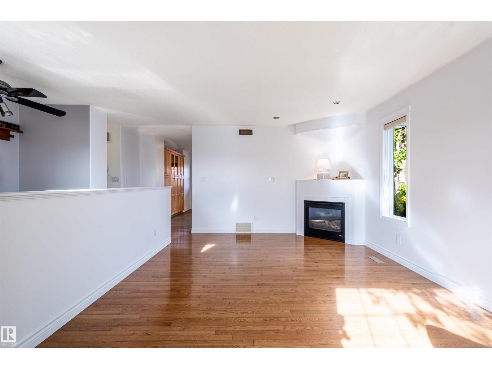 4909 57 Av Property Photo 13