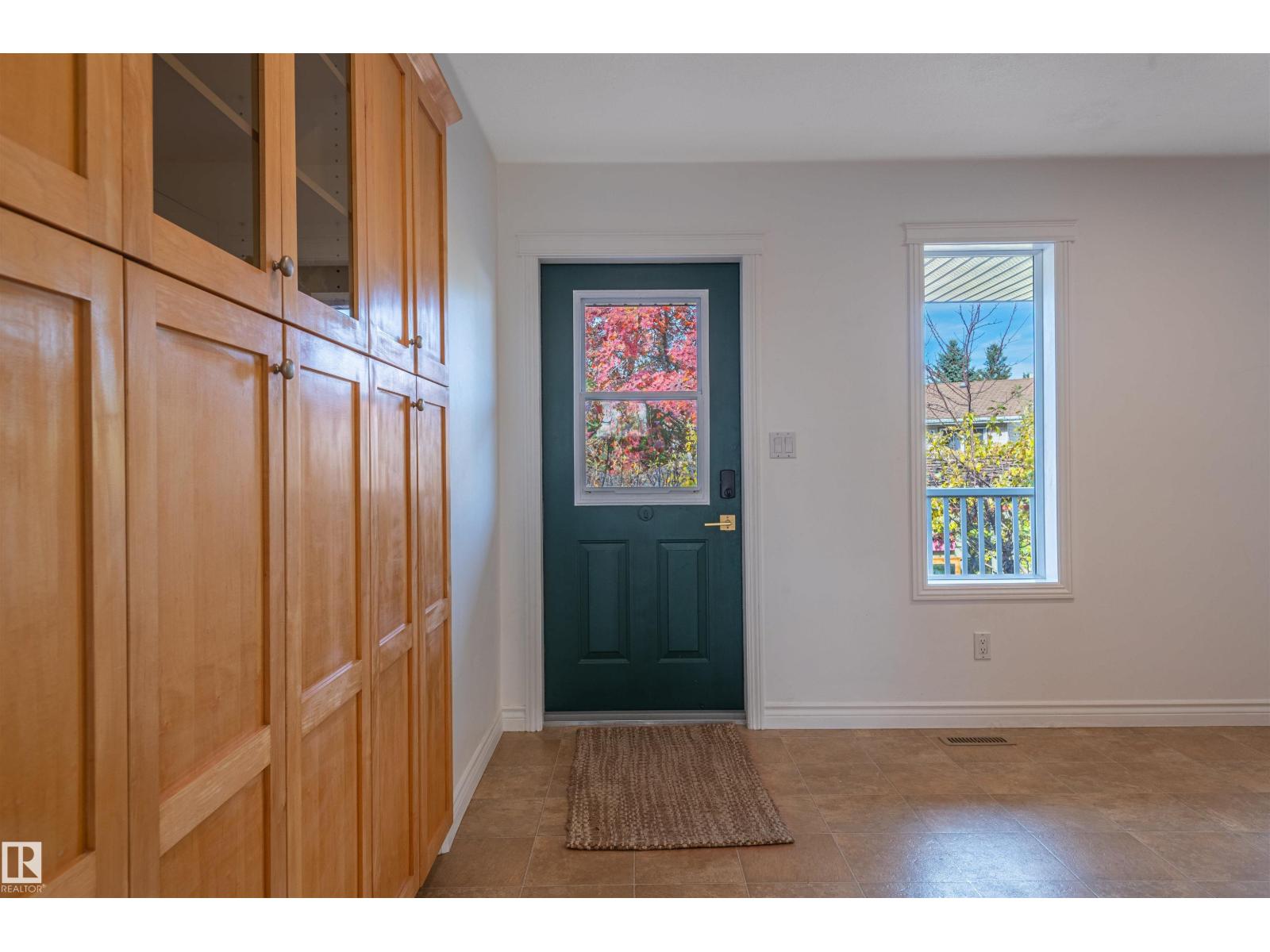 4909 57 Av Property Photo 17