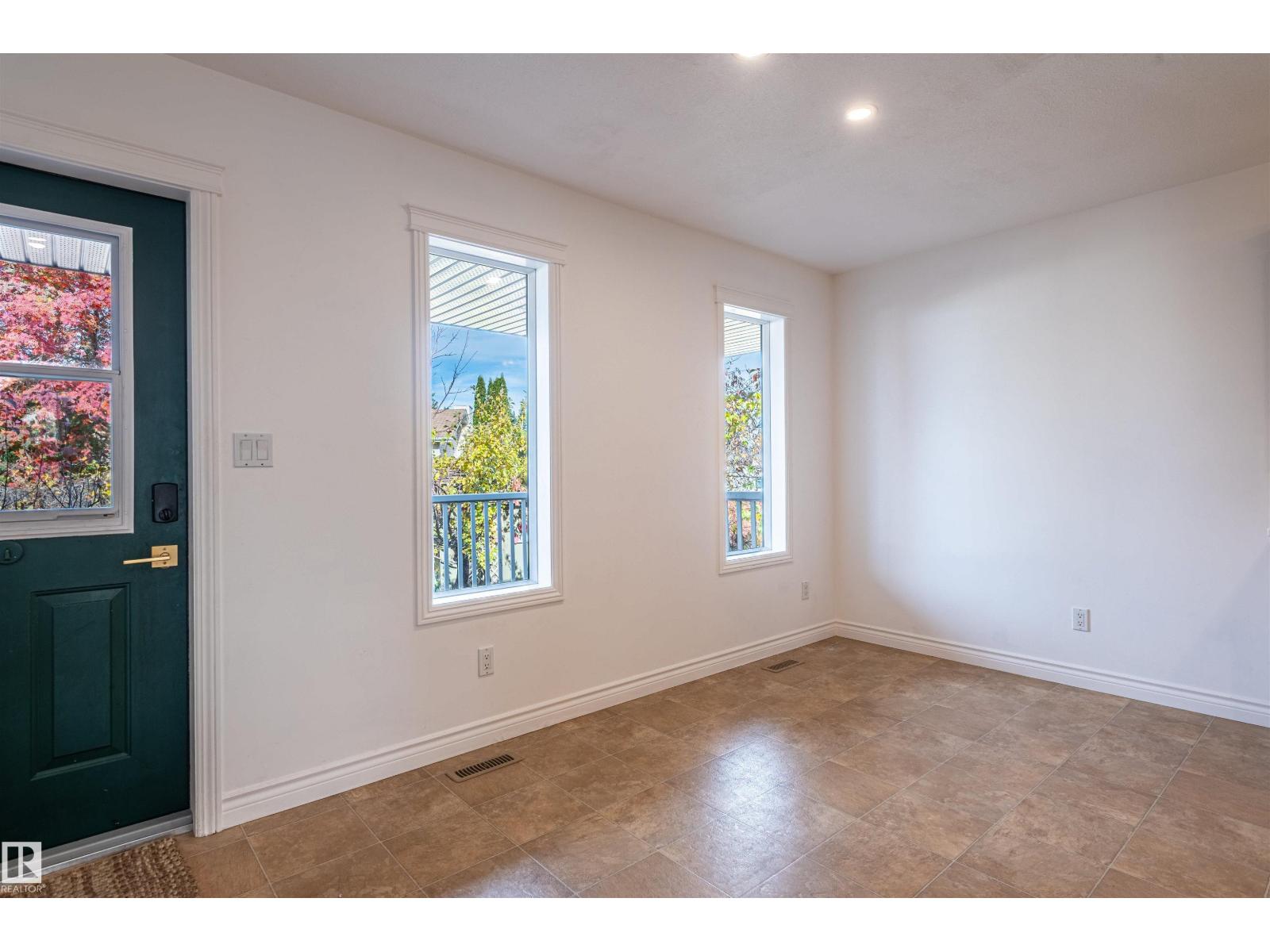 4909 57 Av Property Photo 18
