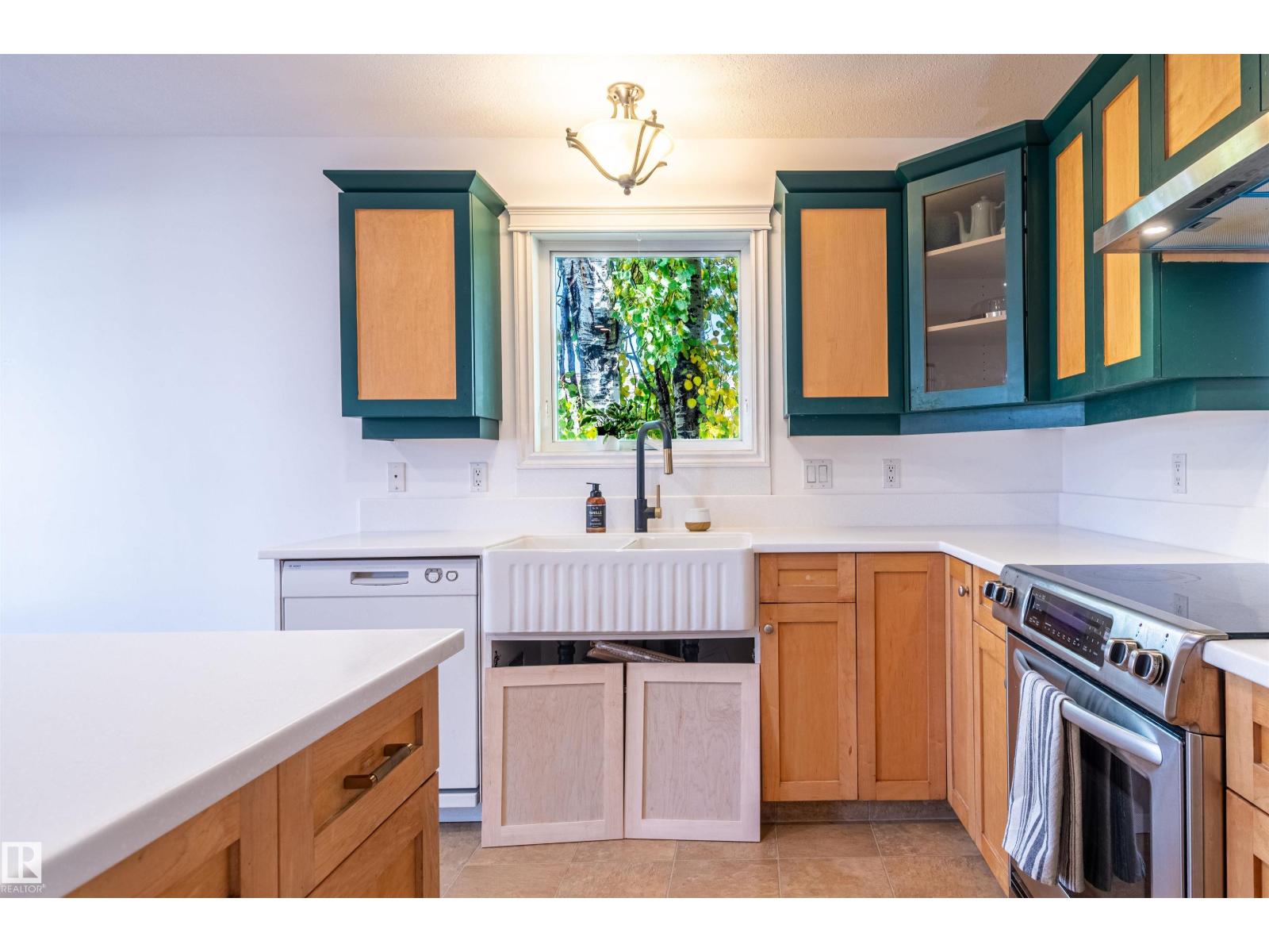4909 57 Av Property Photo 20