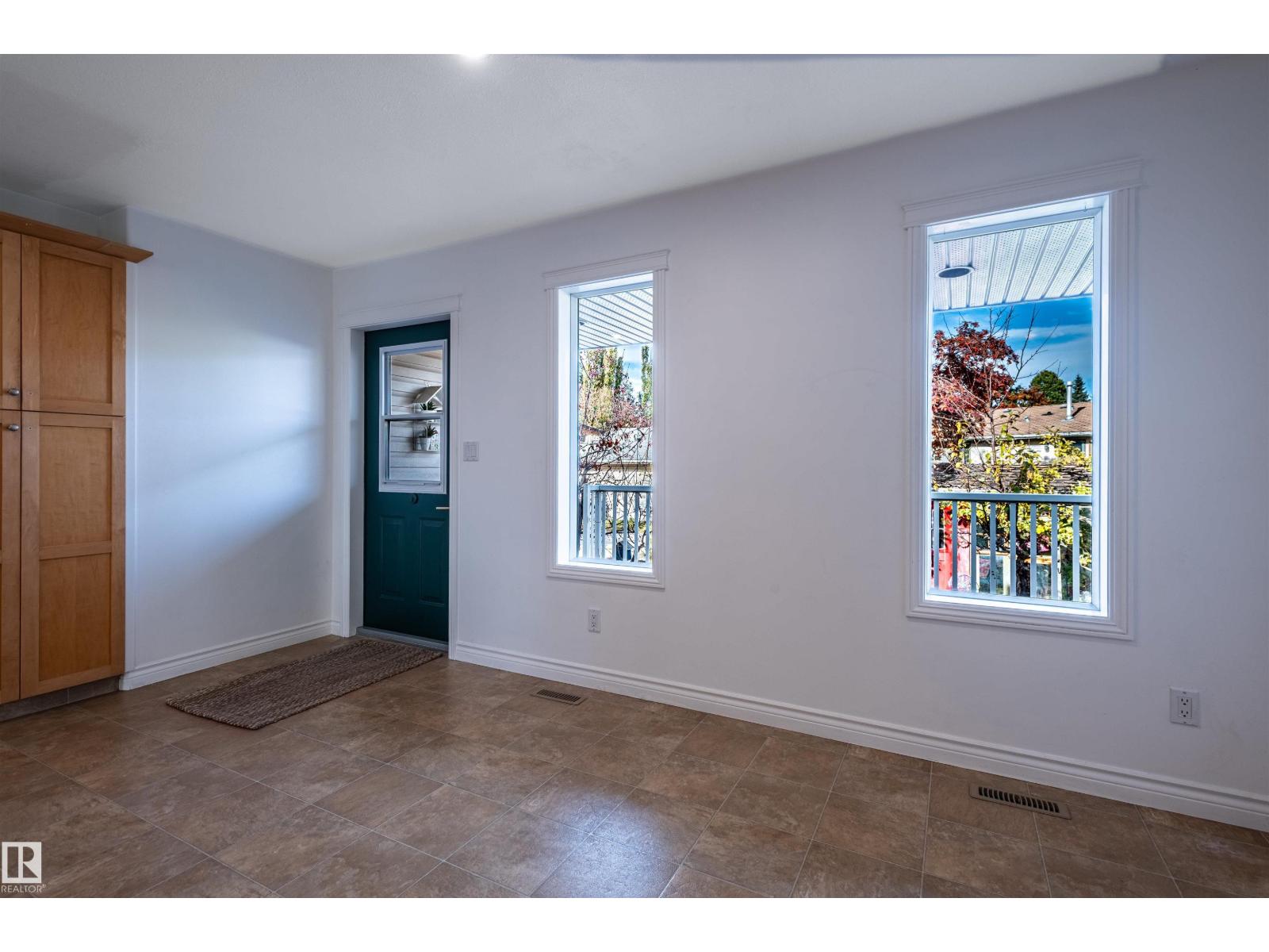 4909 57 Av Property Photo 26