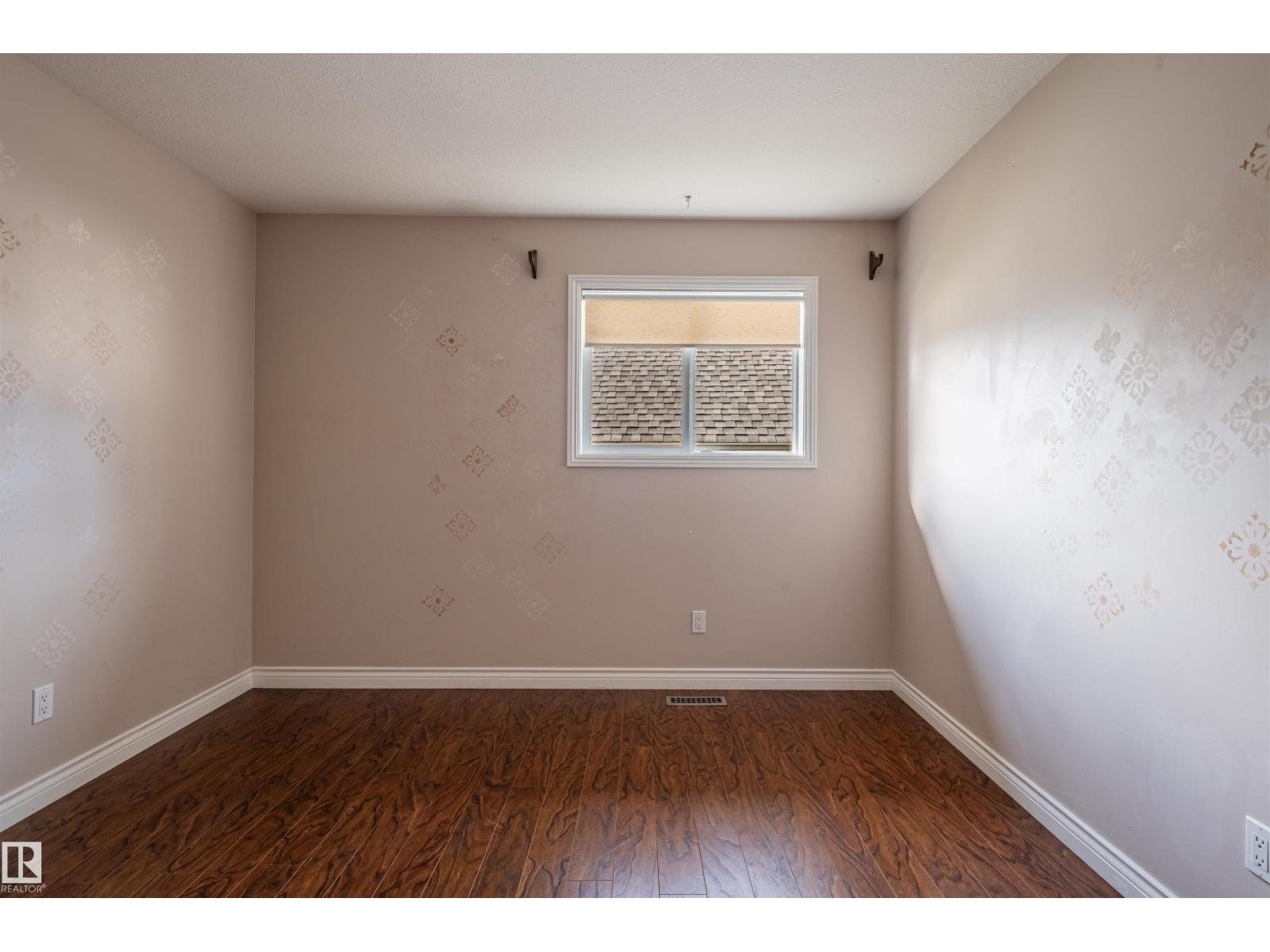 4909 57 Av Property Photo 30