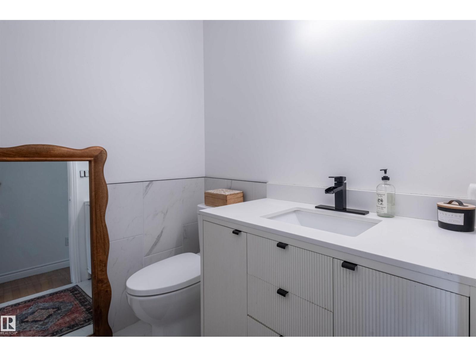 4909 57 Av Property Photo 37