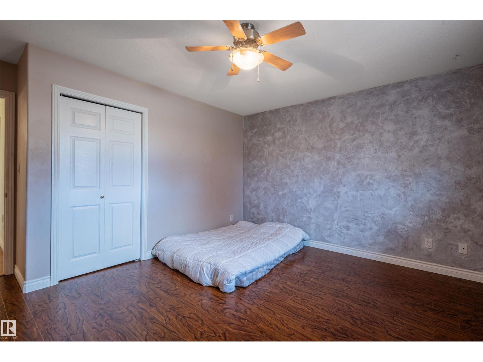 4909 57 Av Property Photo 42