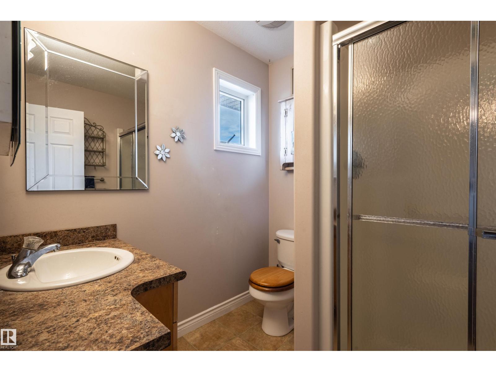 4909 57 Av Property Photo 43