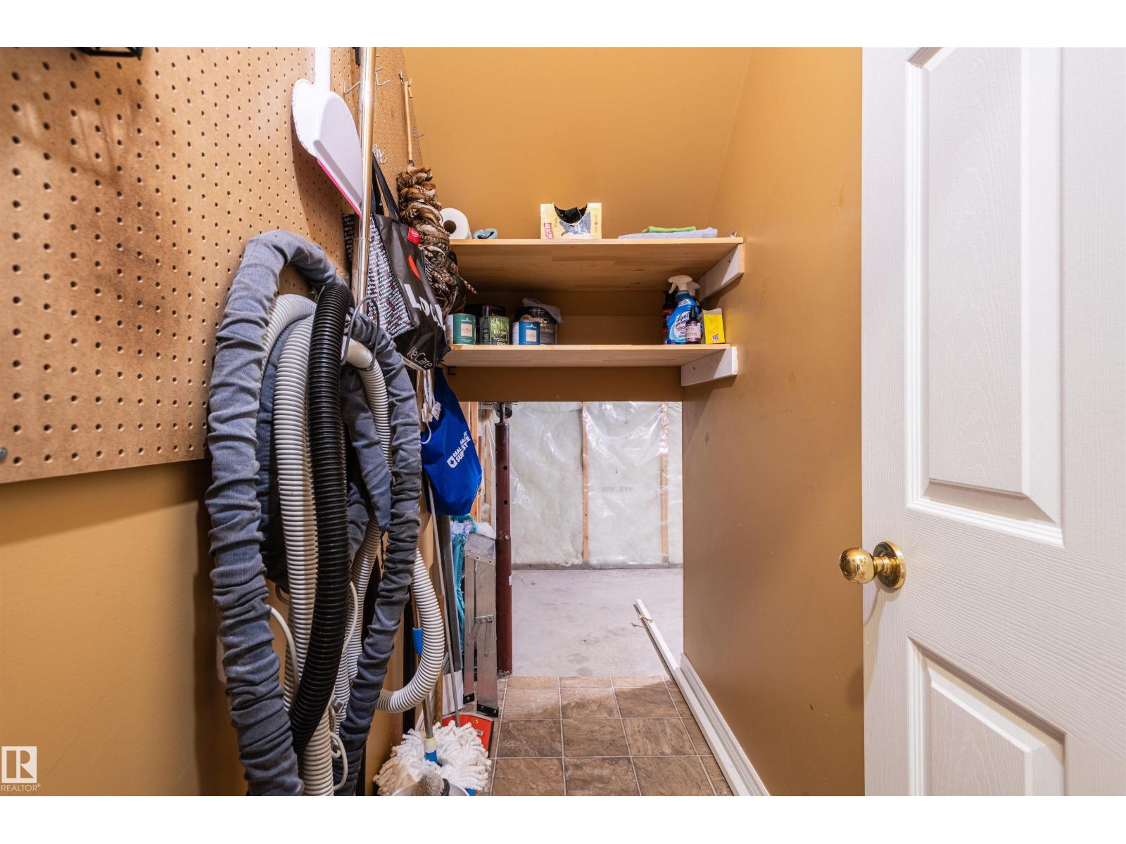 4909 57 Av Property Photo 56
