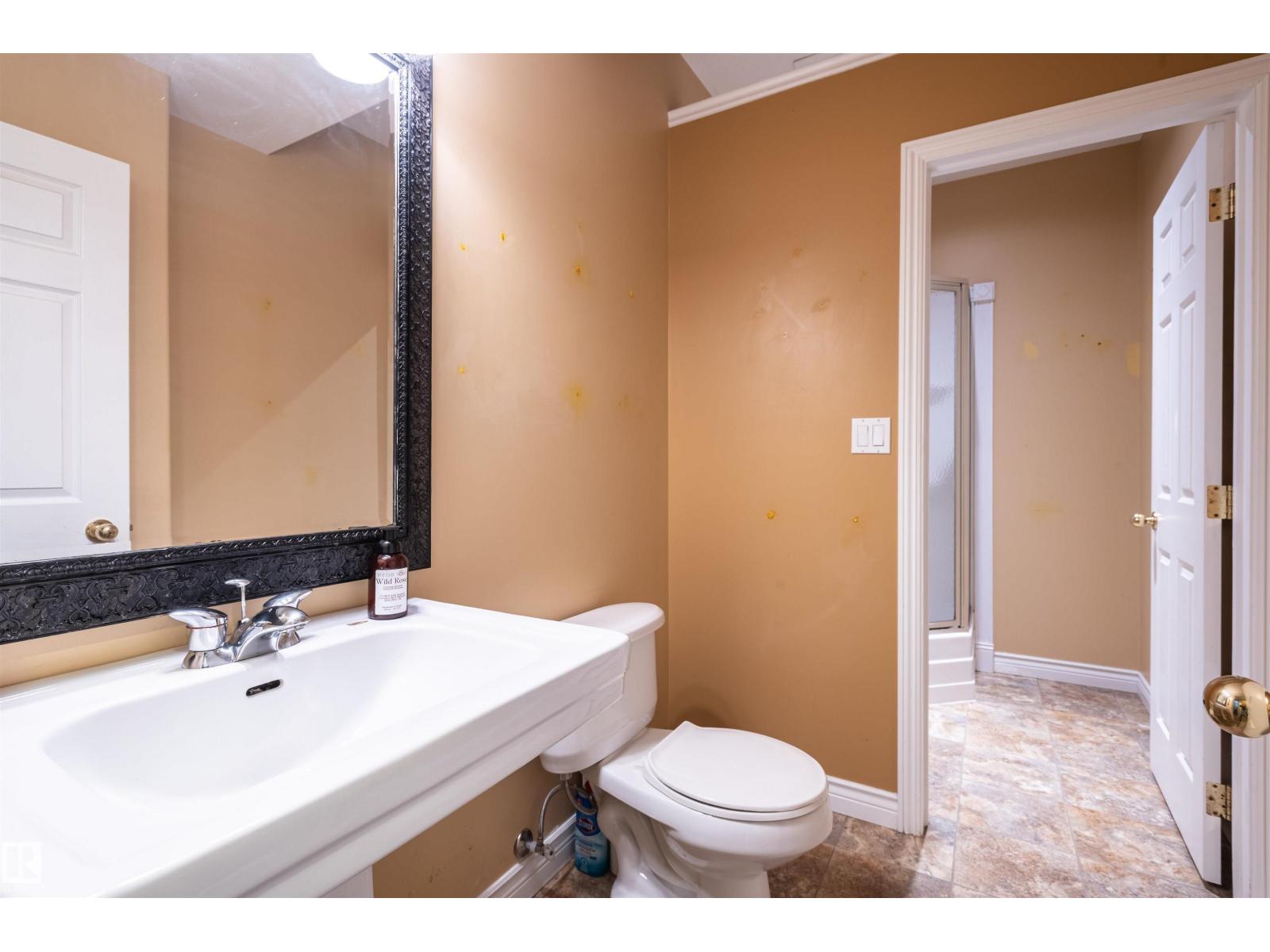 4909 57 Av Property Photo 57