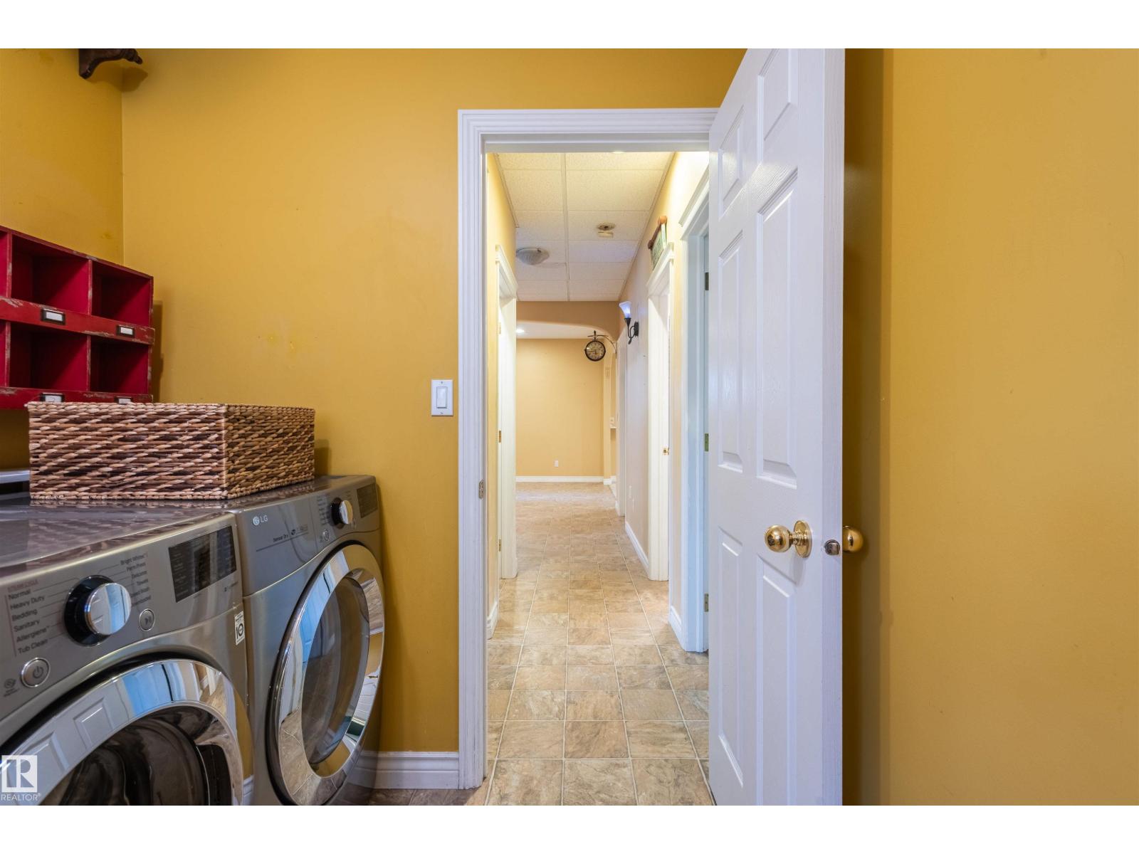 4909 57 Av Property Photo 63