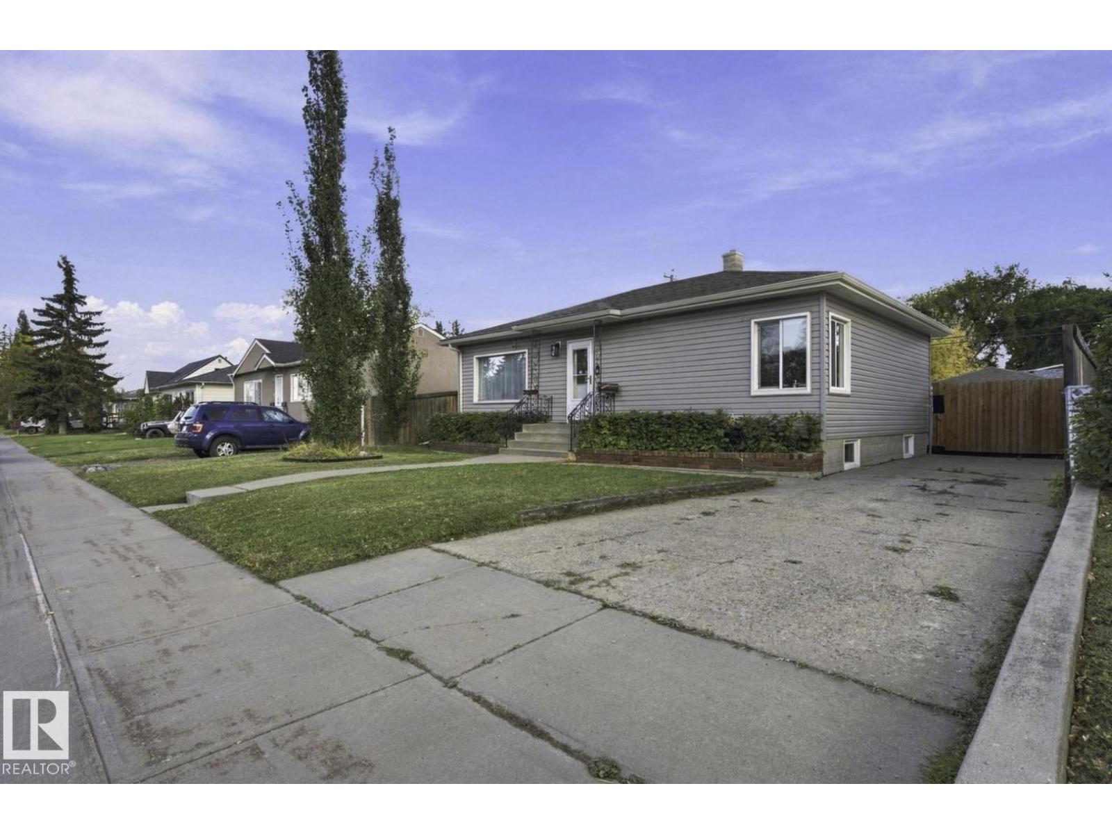 11928 127 St Nw Property Photo 2