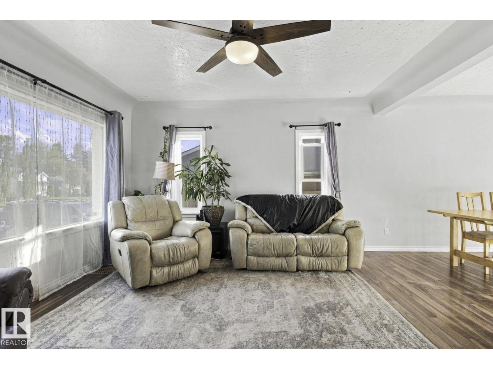 11928 127 St Nw Property Photo 5