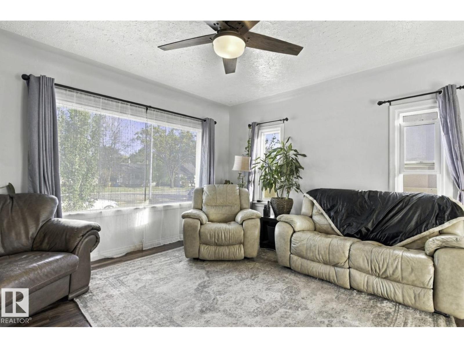 11928 127 St Nw Property Photo 6