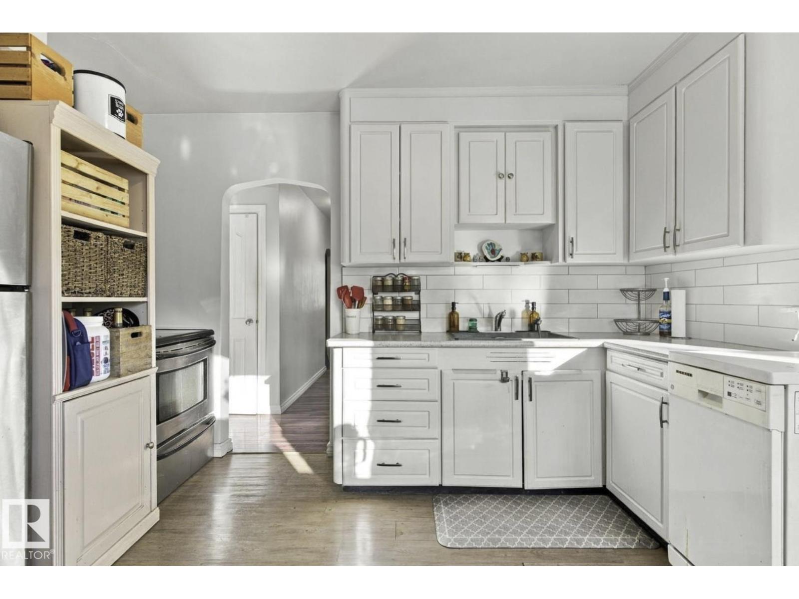 11928 127 St Nw Property Photo 13
