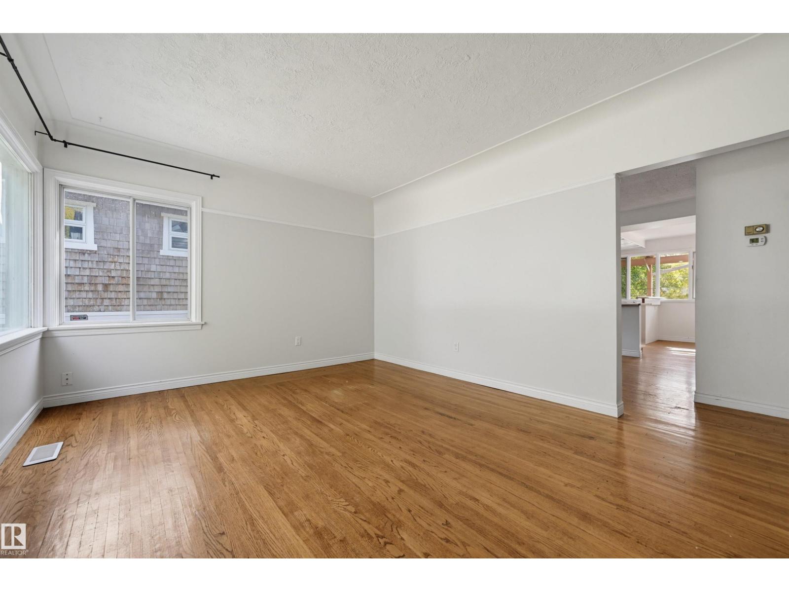 14019 106 Av Nw Property Photo 5