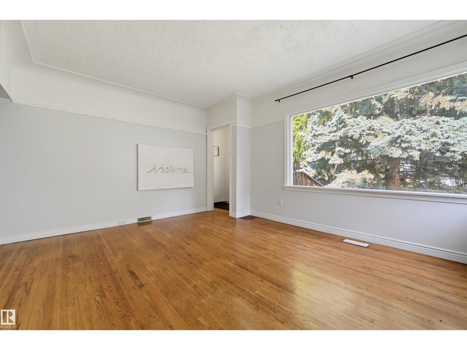 14019 106 Av Nw Property Photo 6