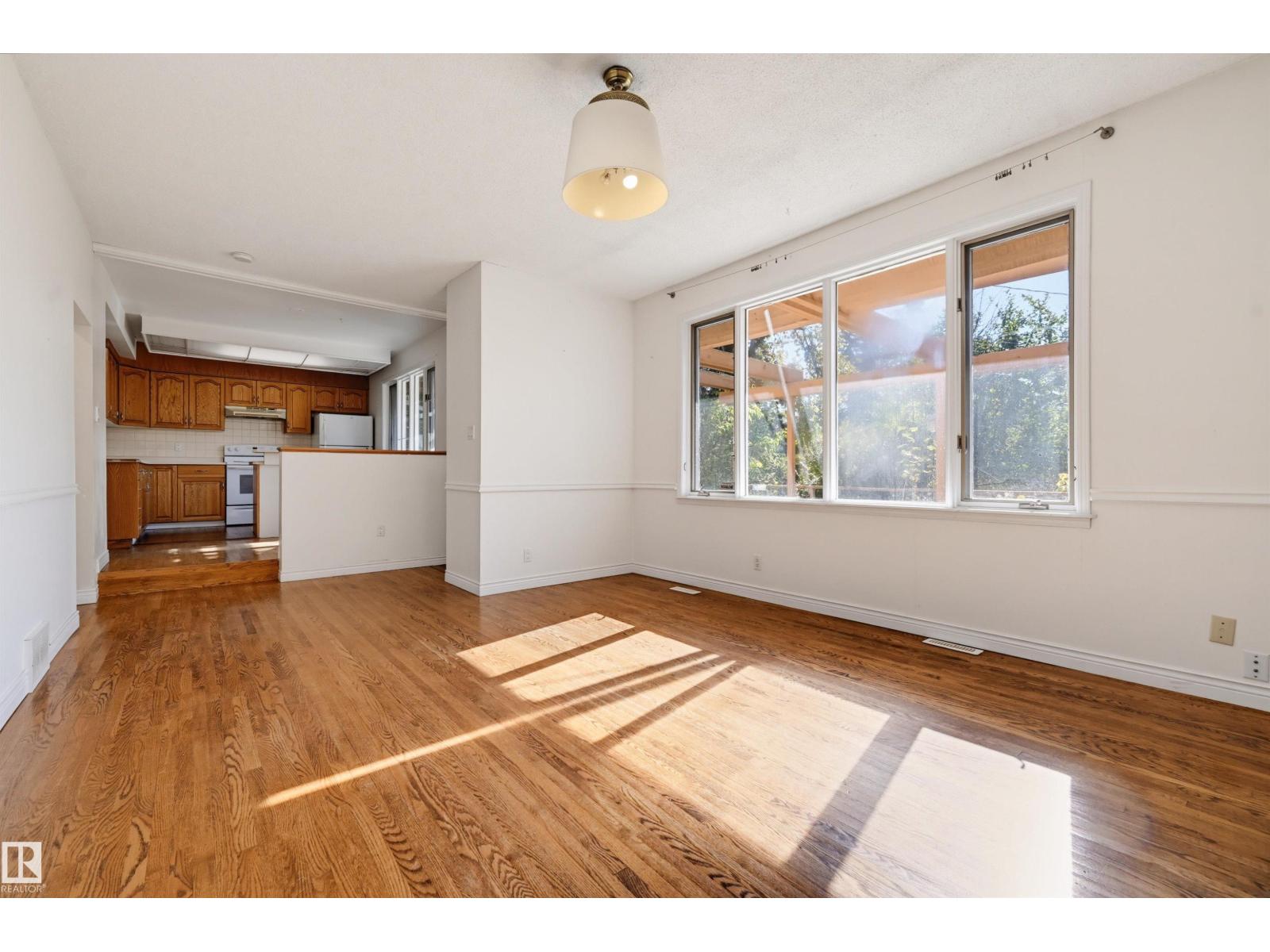 14019 106 Av Nw Property Photo 19
