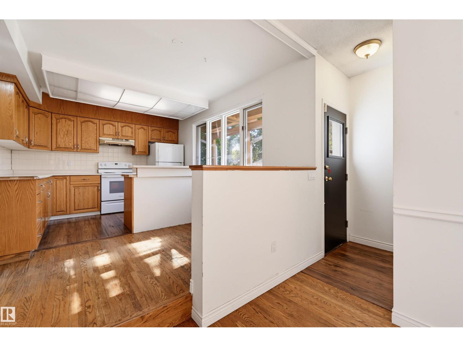 14019 106 Av Nw Property Photo 21