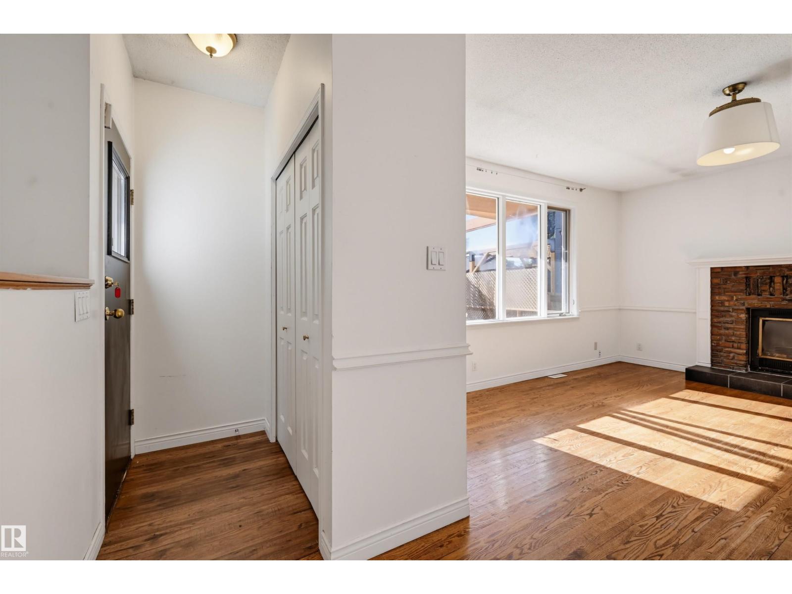 14019 106 Av Nw Property Photo 22