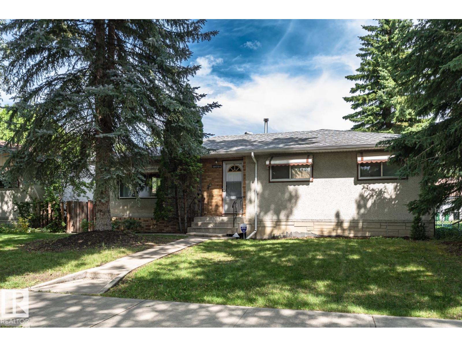 10726 70 Av Nw Property Photo 2