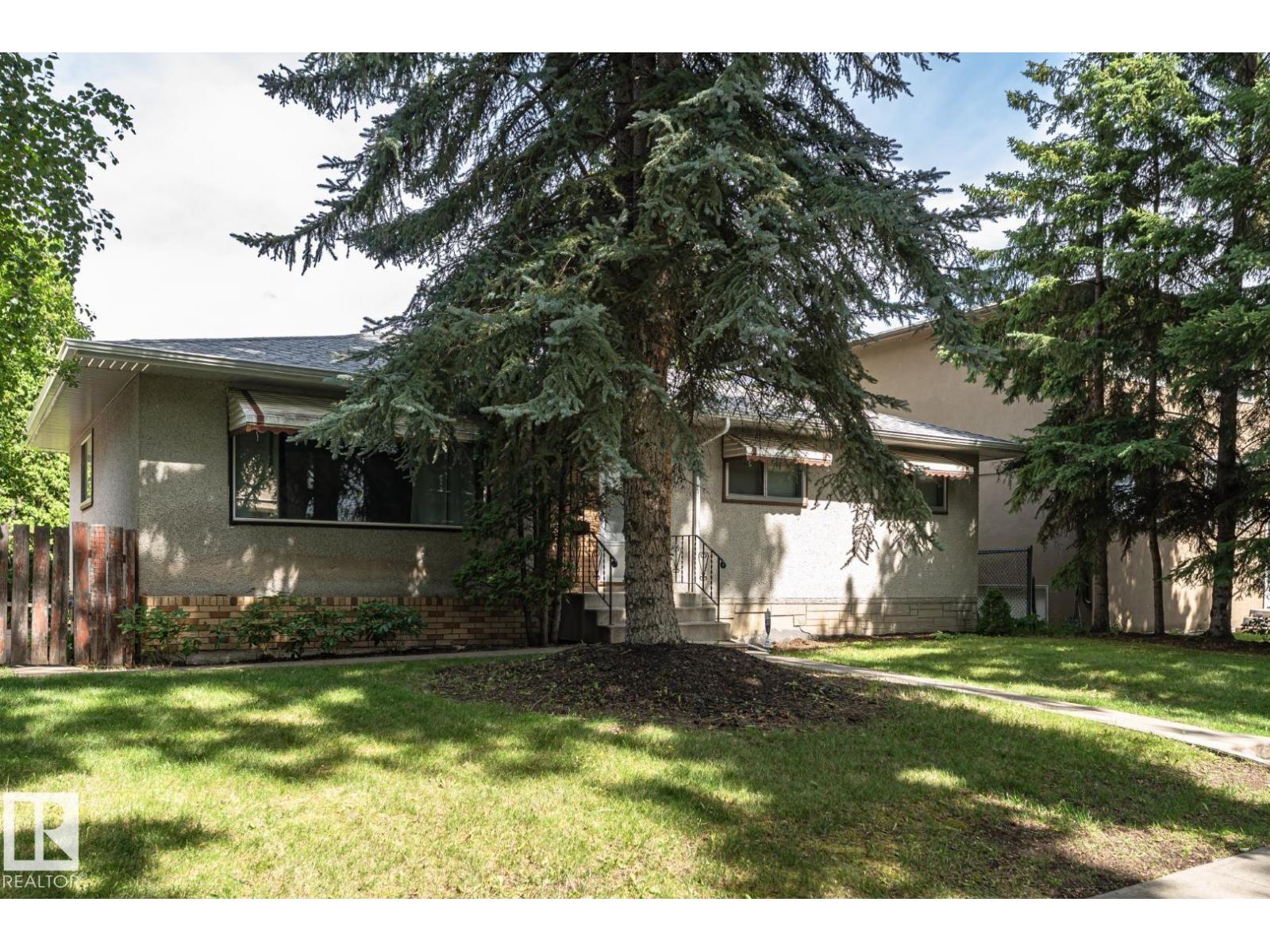 10726 70 Av Nw Property Photo 3