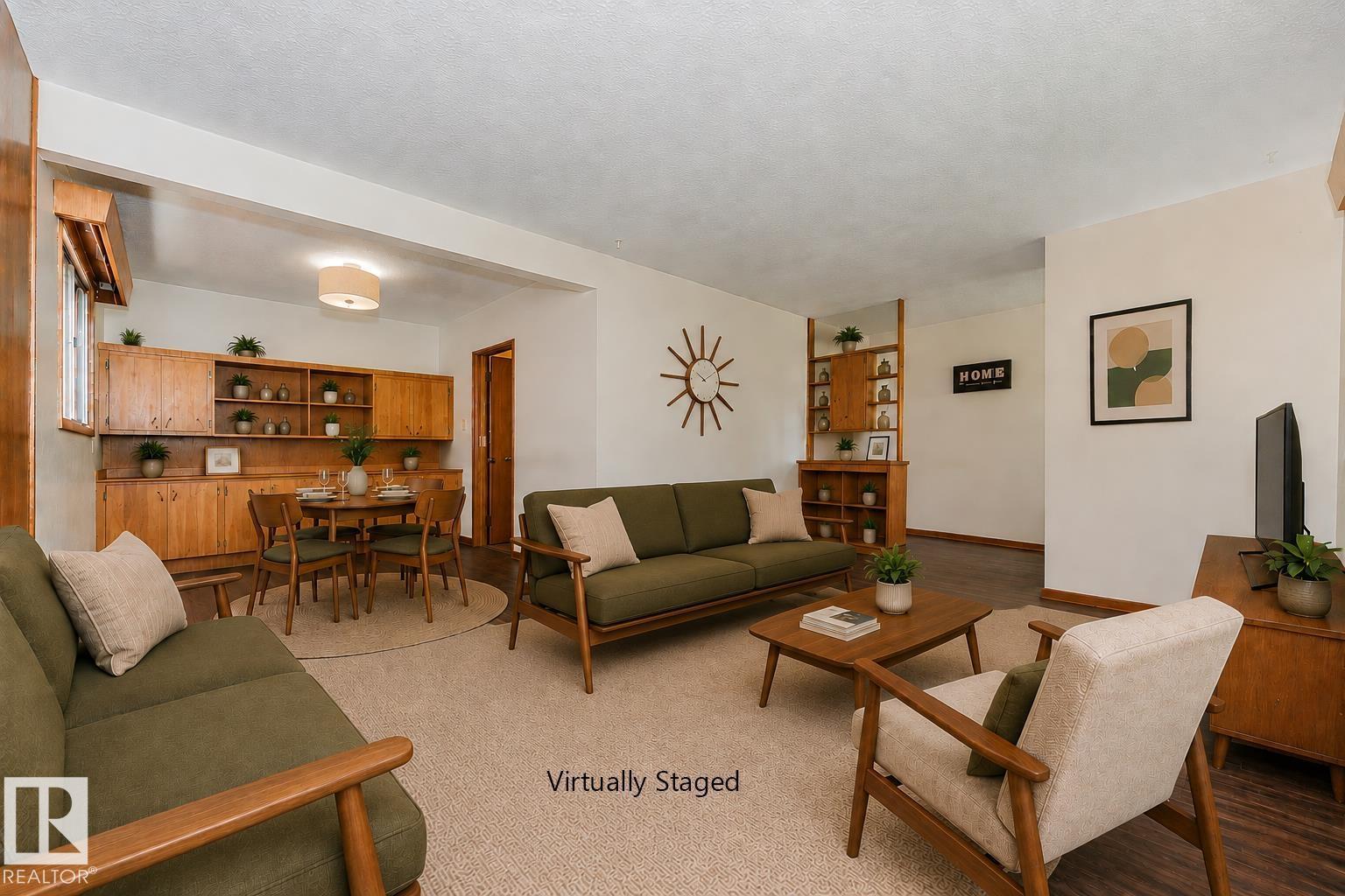 10726 70 Av Nw Property Photo 10