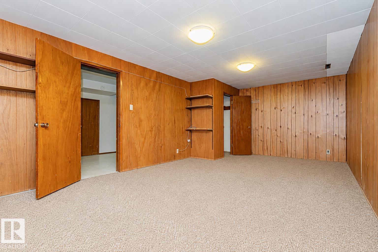 10726 70 Av Nw Property Photo 36