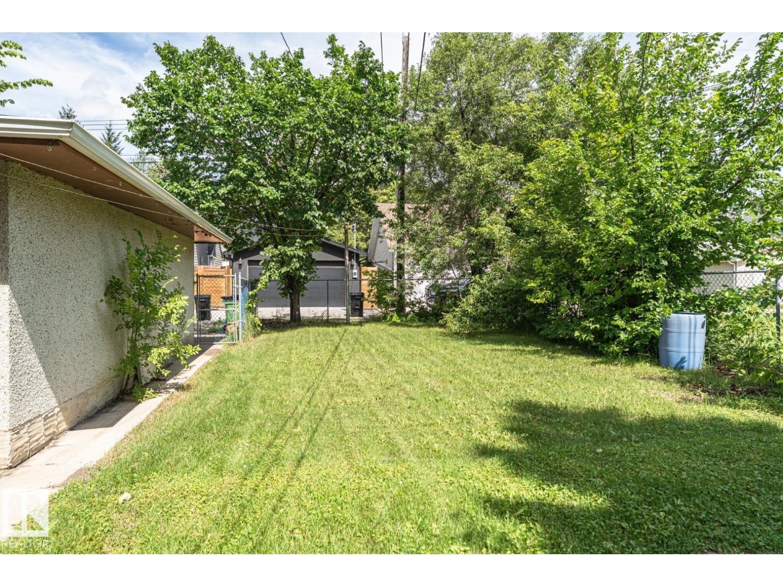 10726 70 Av Nw Property Photo 51