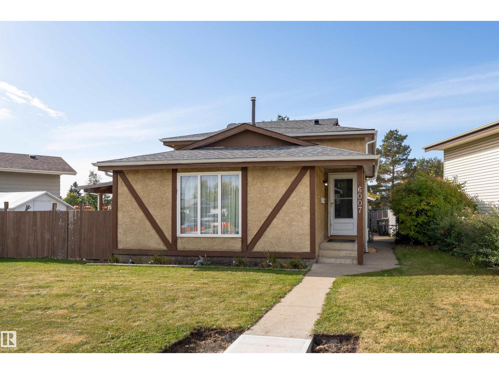 6007 37 Av Nw Property Photo 1