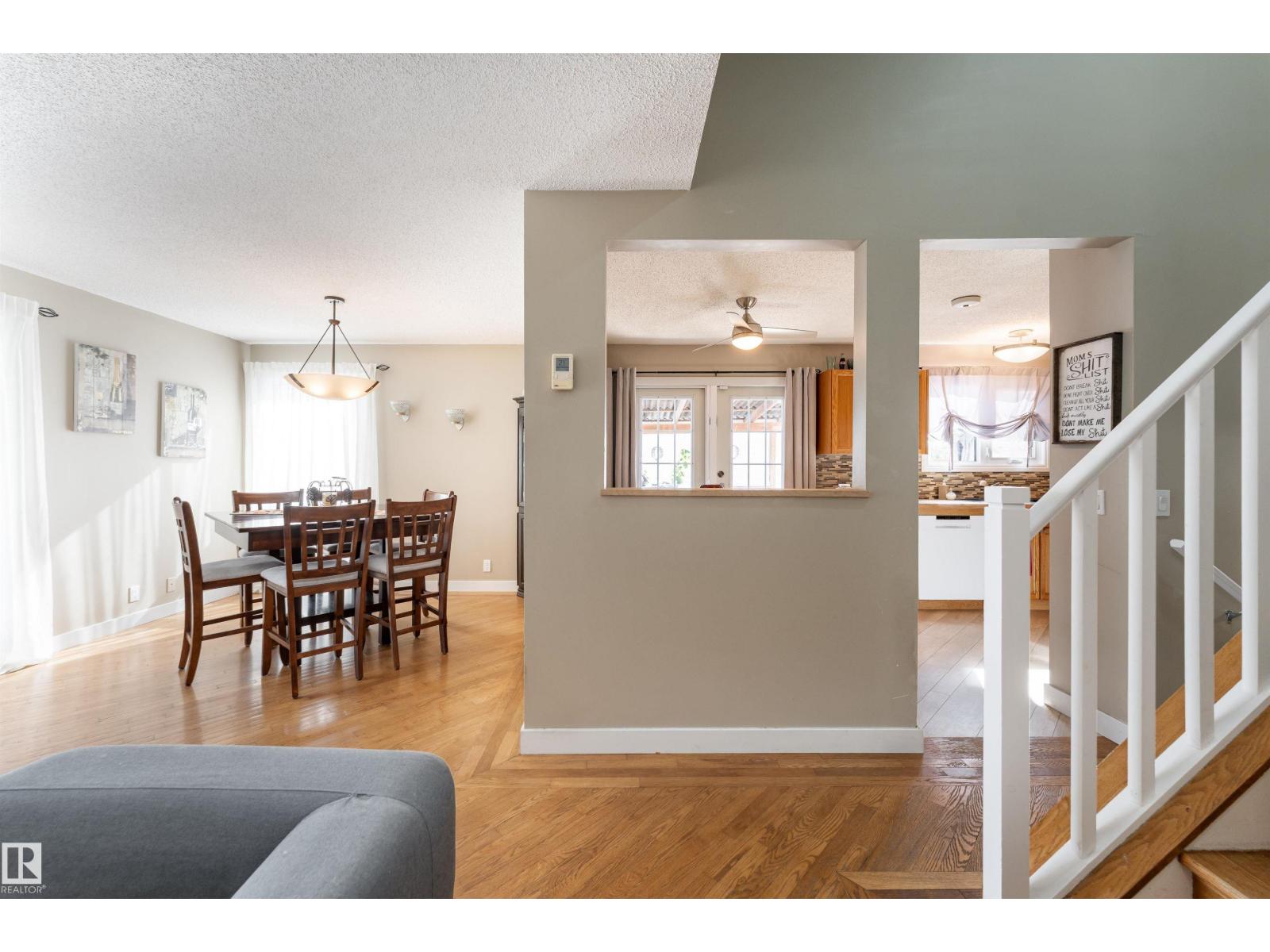 6007 37 Av Nw Property Photo 7