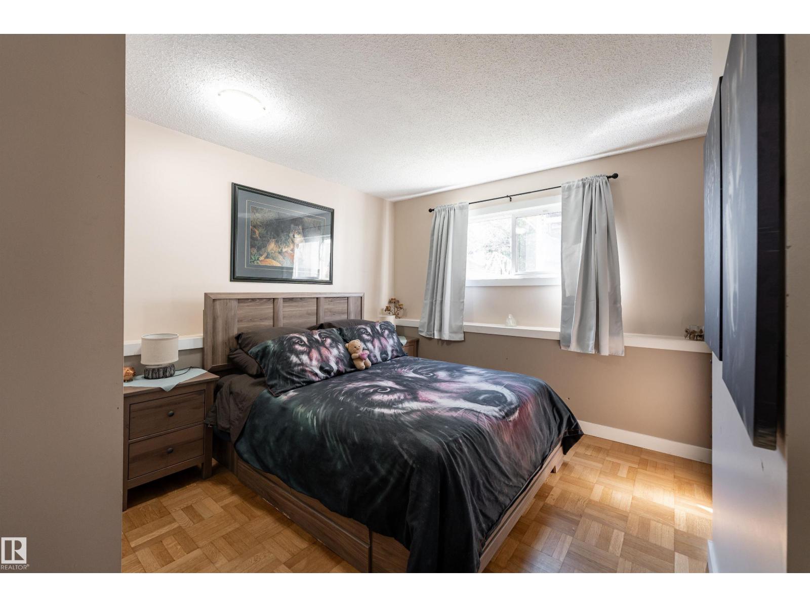 6007 37 Av Nw Property Photo 21