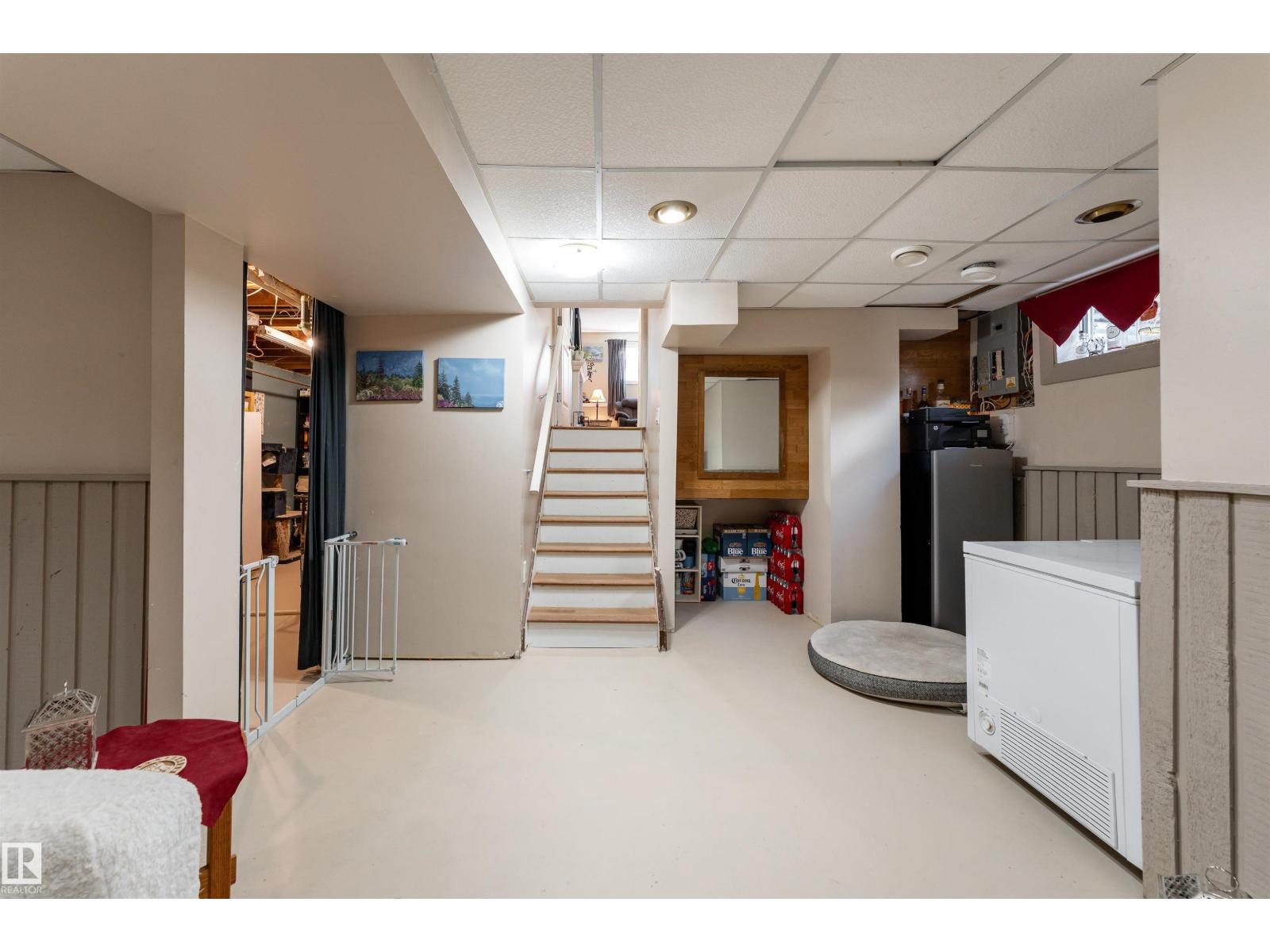 6007 37 Av Nw Property Photo 25