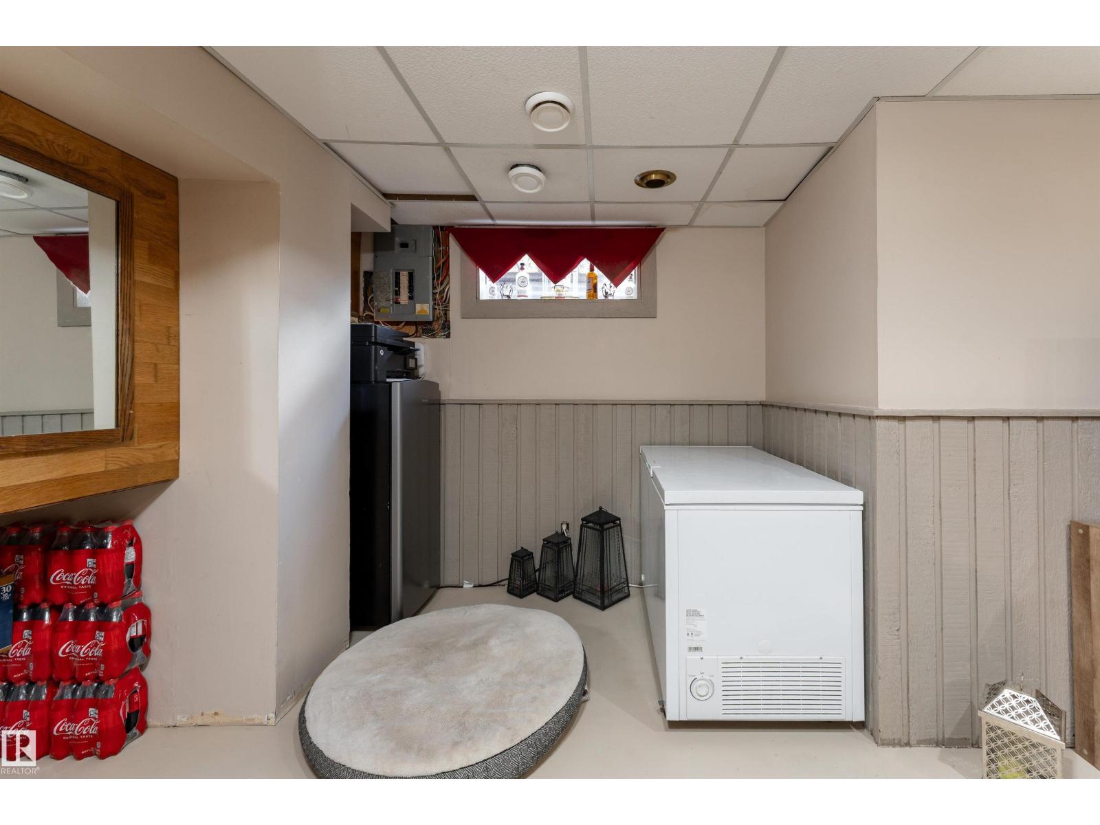 6007 37 Av Nw Property Photo 30