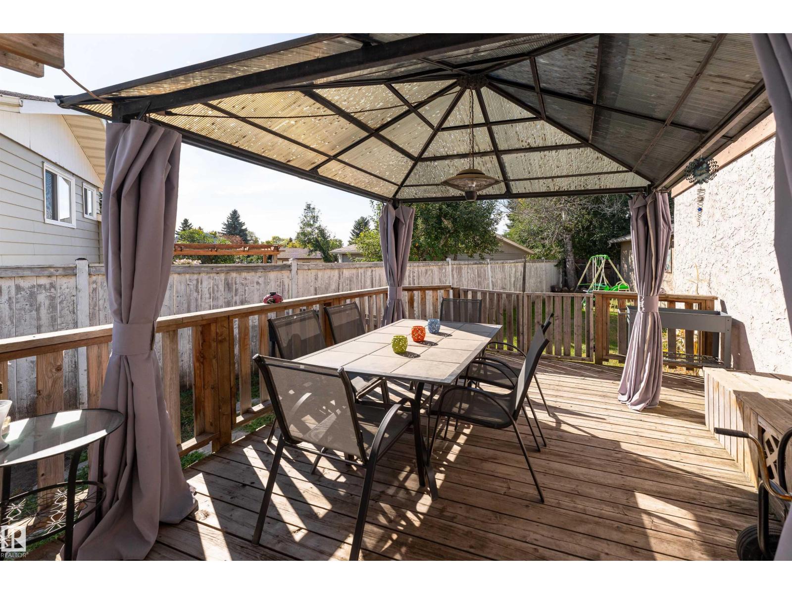 6007 37 Av Nw Property Photo 34