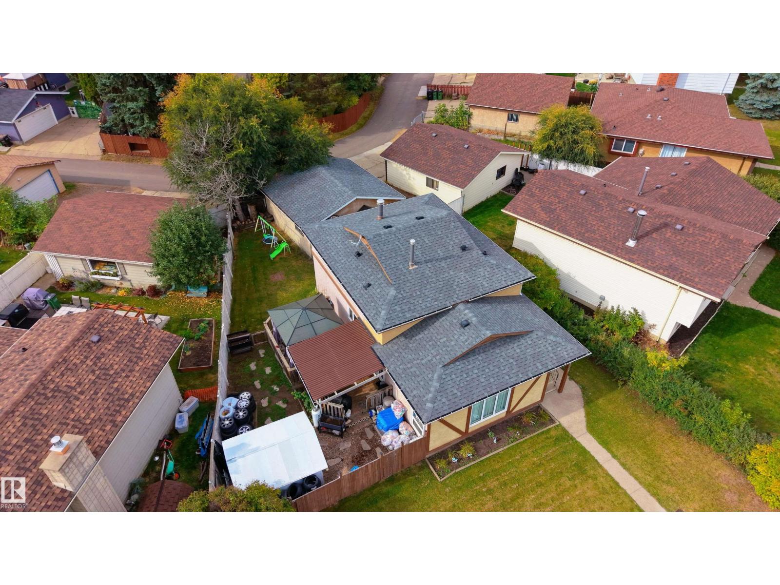6007 37 Av Nw Property Photo 41