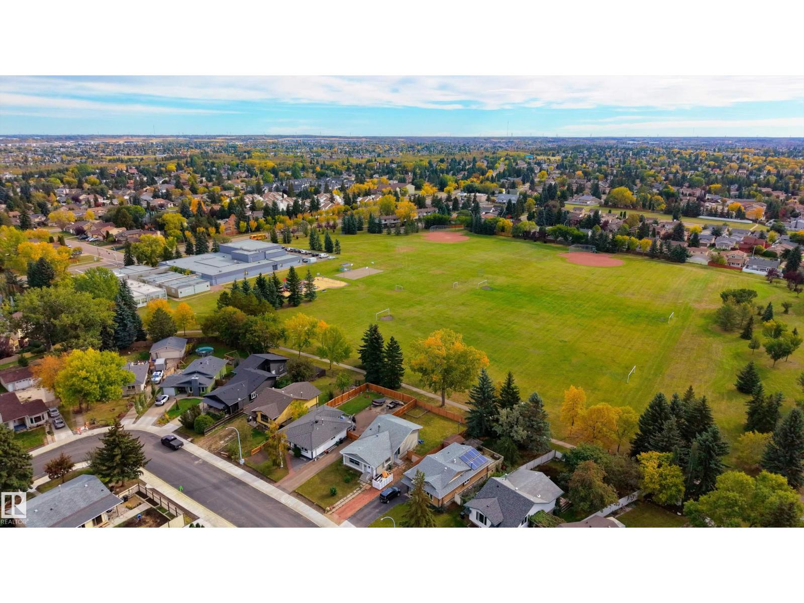 6007 37 Av Nw Property Photo 44