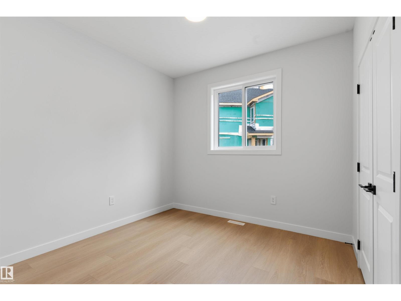 19503 30 Ave Nw Nw Property Photo 5
