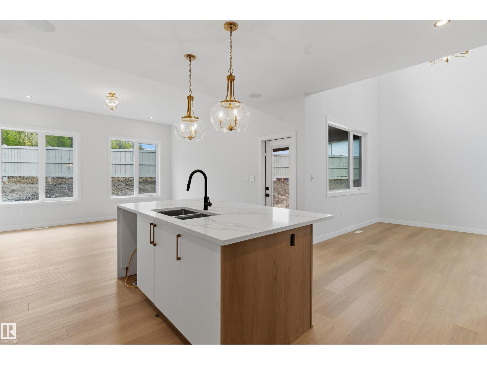 19503 30 Ave Nw Nw Property Photo 17