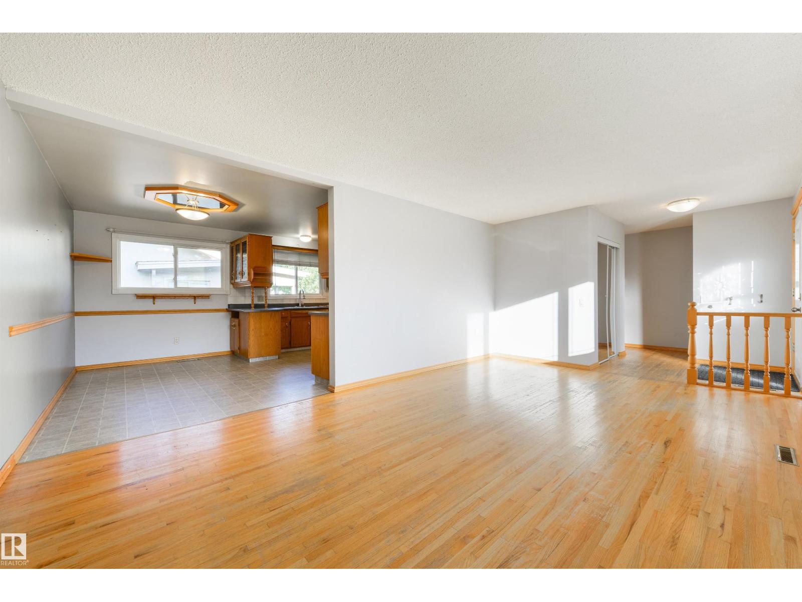 9260 Ottewell Rd Nw Property Photo 9