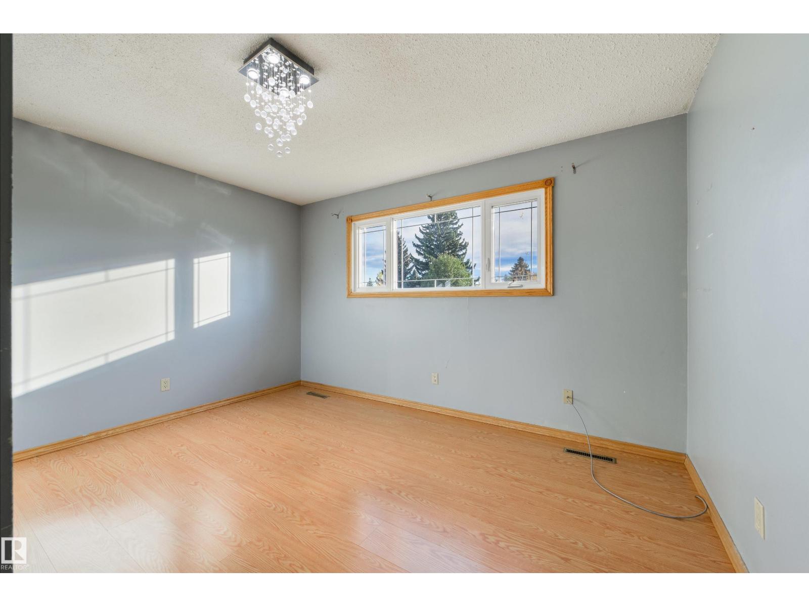 9260 Ottewell Rd Nw Property Photo 13