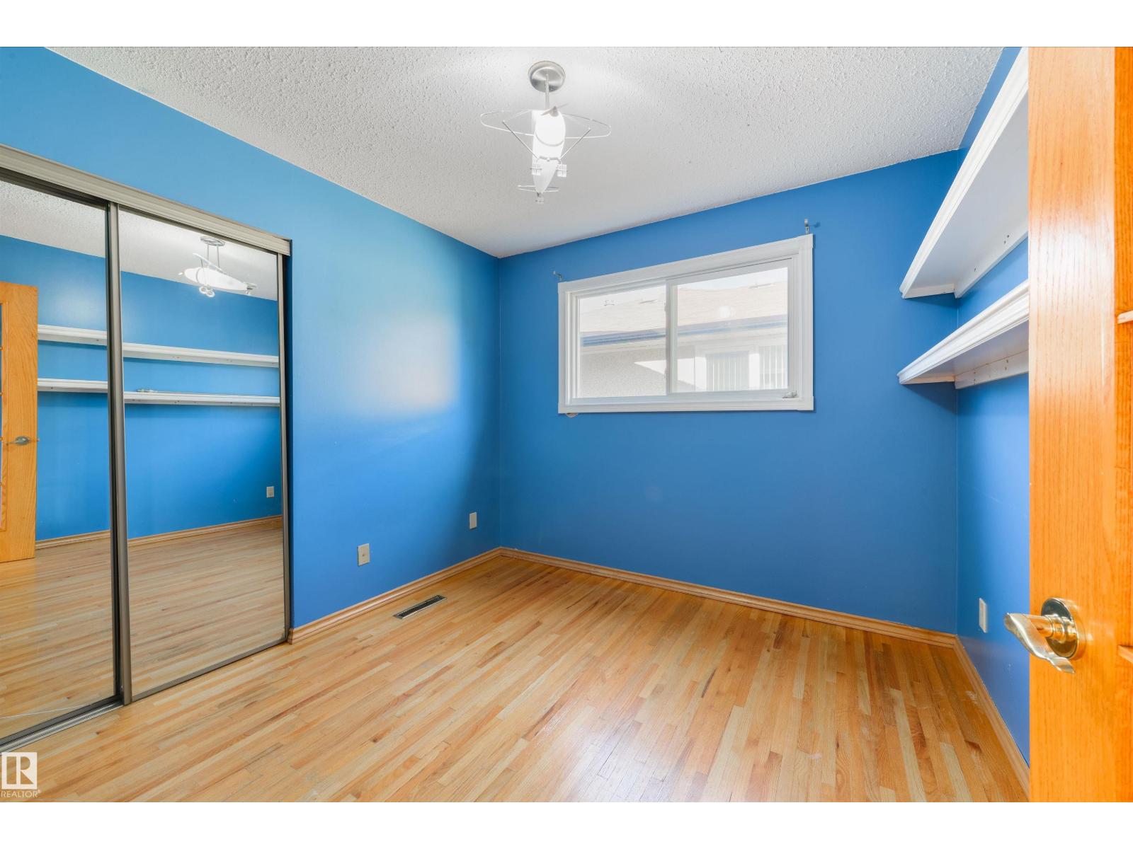 9260 Ottewell Rd Nw Property Photo 16
