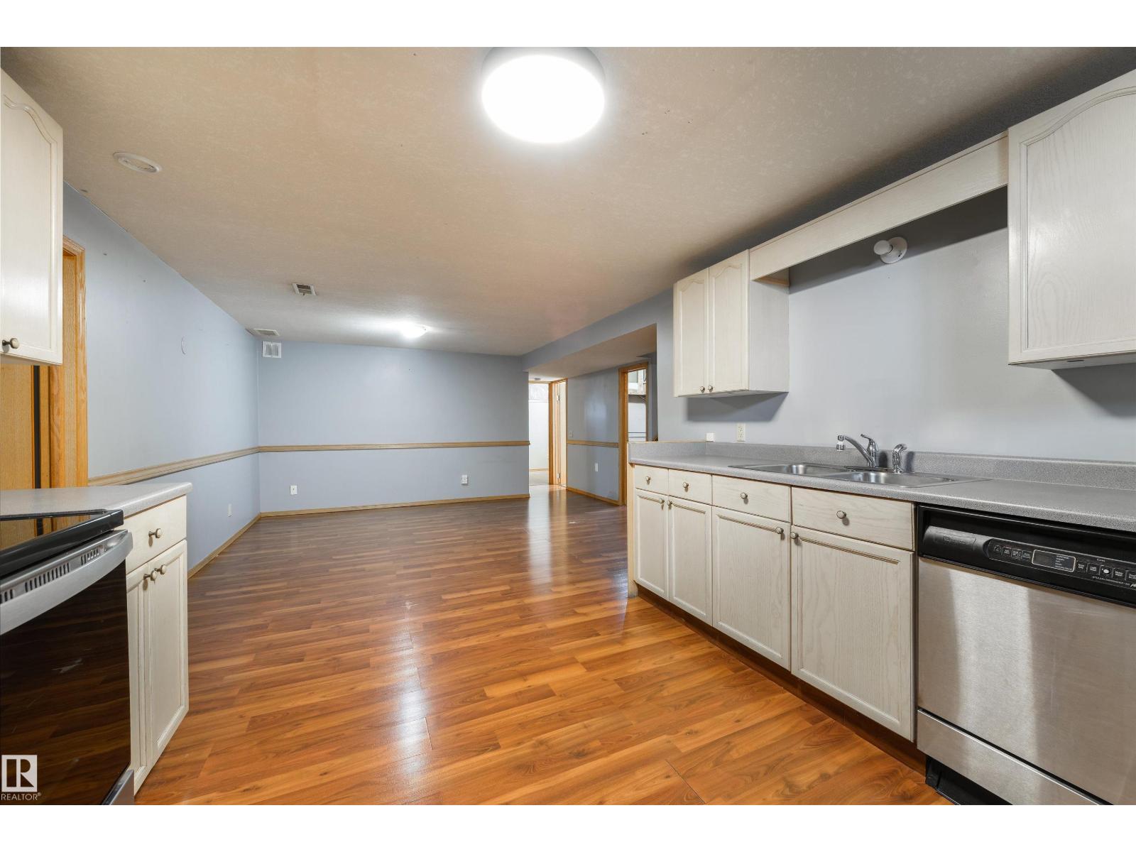 9260 Ottewell Rd Nw Property Photo 26