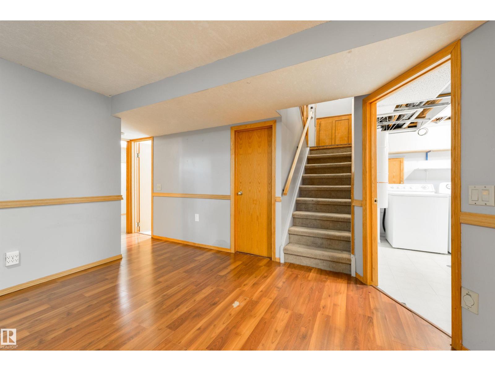9260 Ottewell Rd Nw Property Photo 29