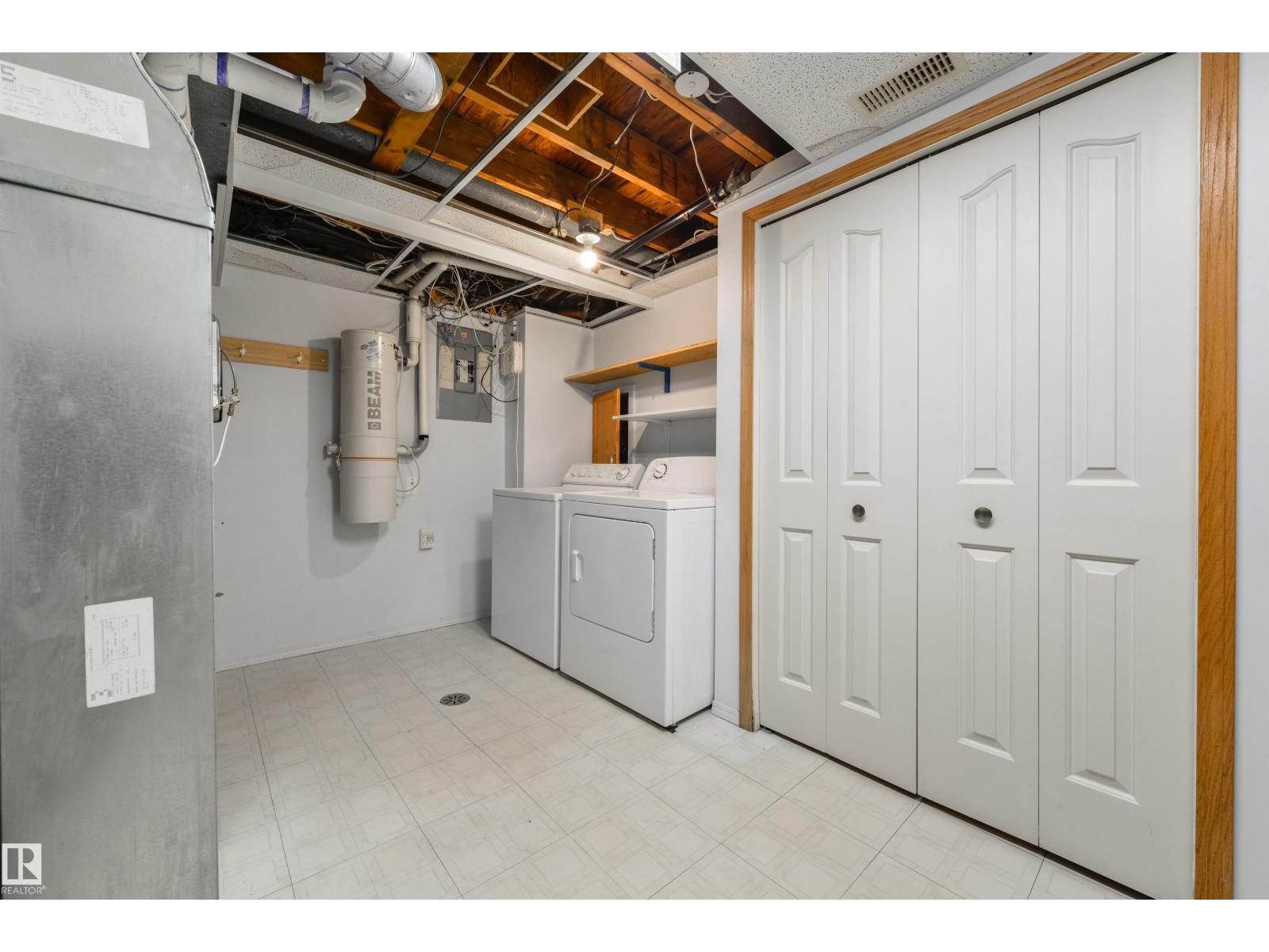9260 Ottewell Rd Nw Property Photo 35