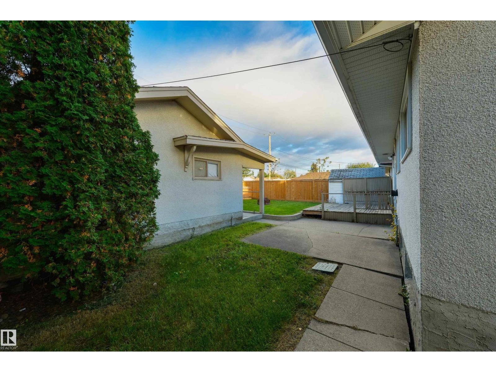 9260 Ottewell Rd Nw Property Photo 36