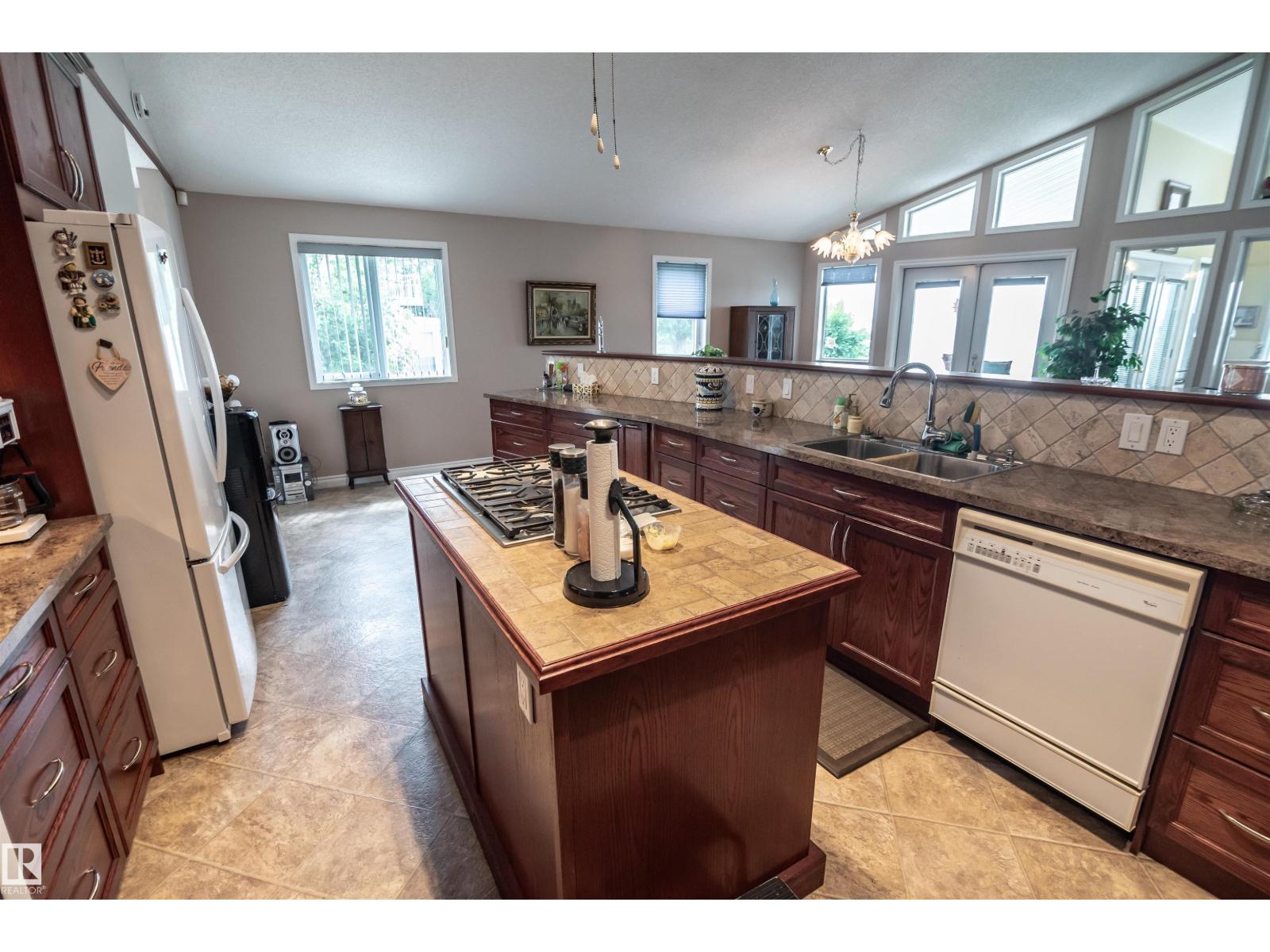 4740 Sunset Dr Property Photo 32