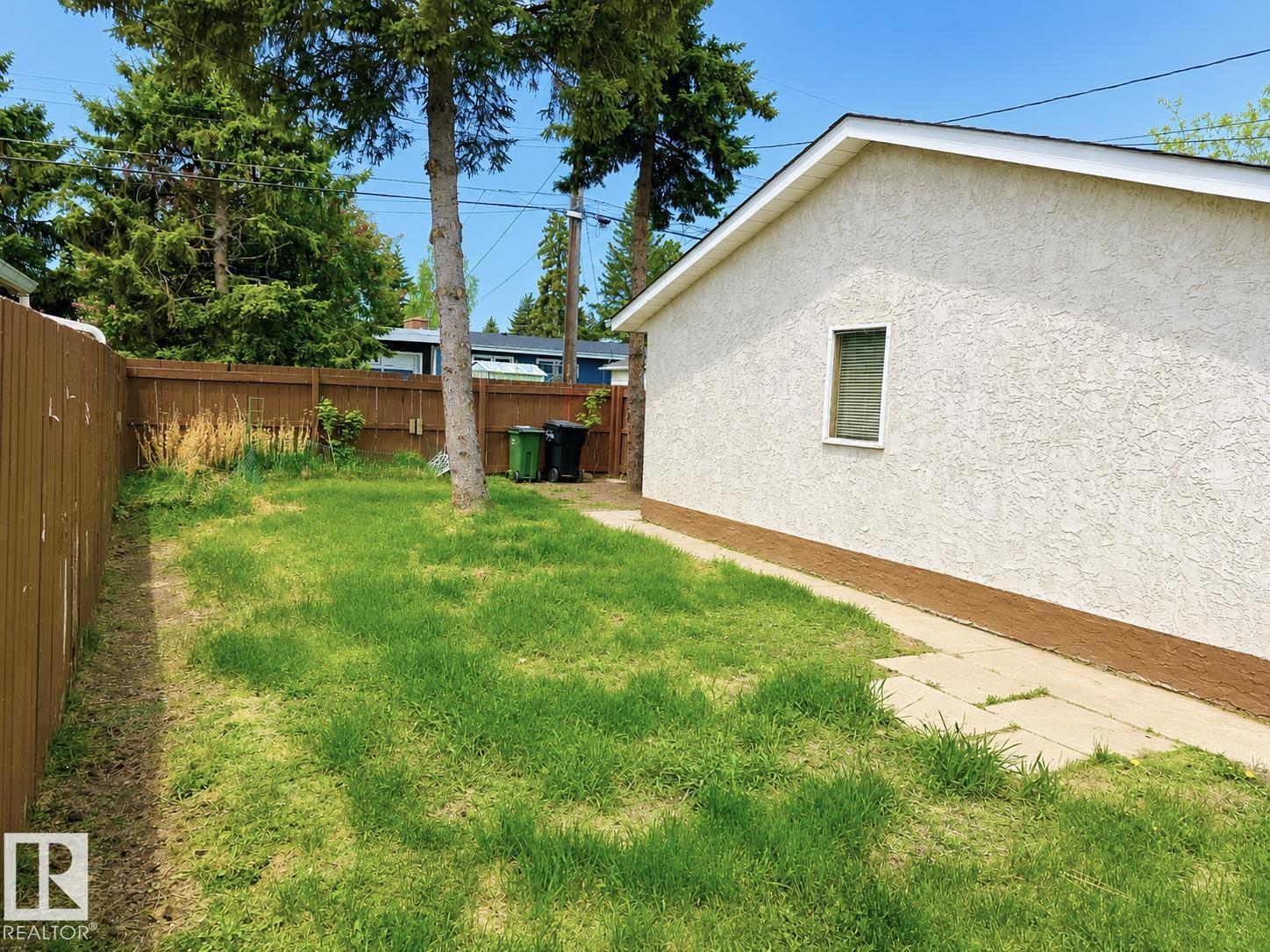 8712 162 St Nw Property Photo 16